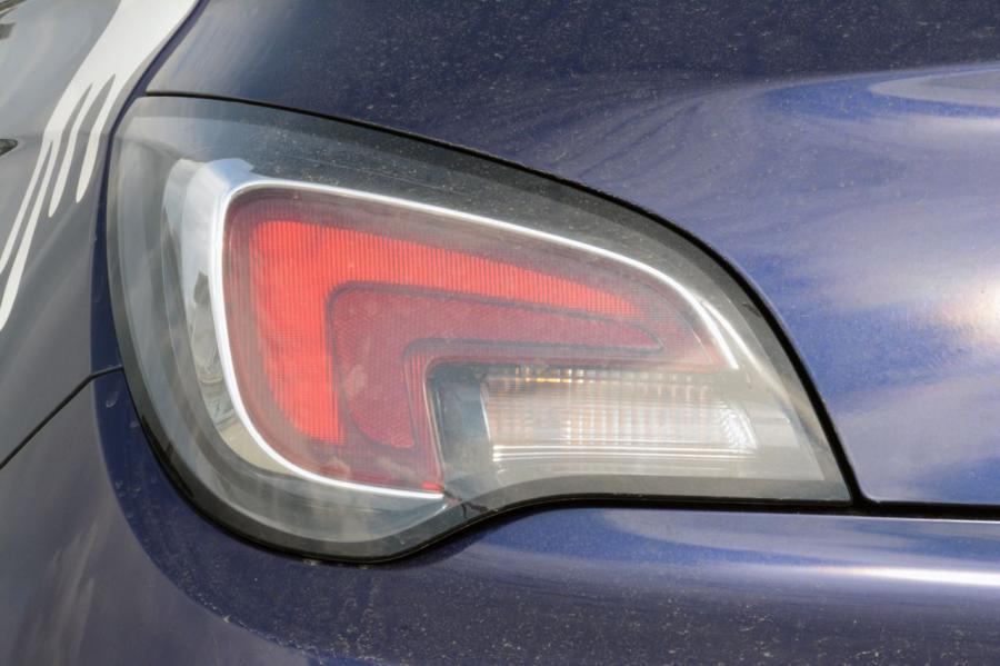  Opel Adam 2013 года  (фото 2 из 107)